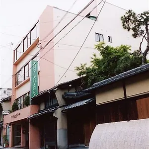 Tommy Rich Hostal